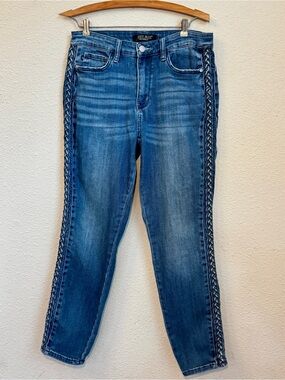 Judy Blue Women’s Braided Sides Relaxed Fit Distressed Jeans Size 9 / 29